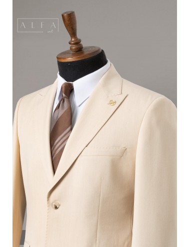 Klasik ve Modernin Buluşması: Krem Slim Fit Takım Elbise