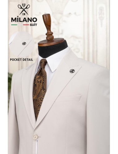 Krem Sivri Yaka Klasik Kapak Cepli Takım Elbise – Zarif ve Doğal Şıklık